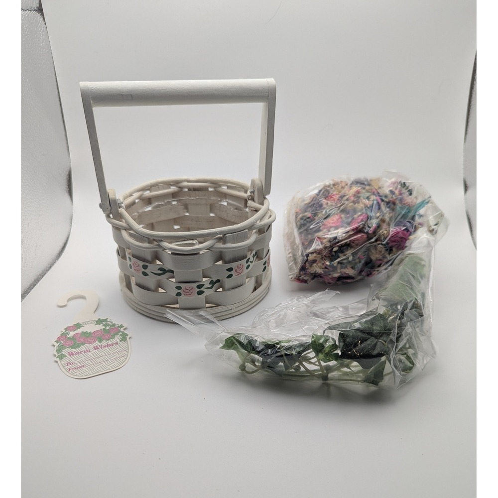 1996 Vtg White Wicker‎ Avon Wishing Well Basket Potpourri Gift Set Pink Flower